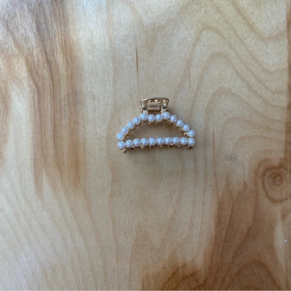 *2/$15* - Pearl Mini Clip